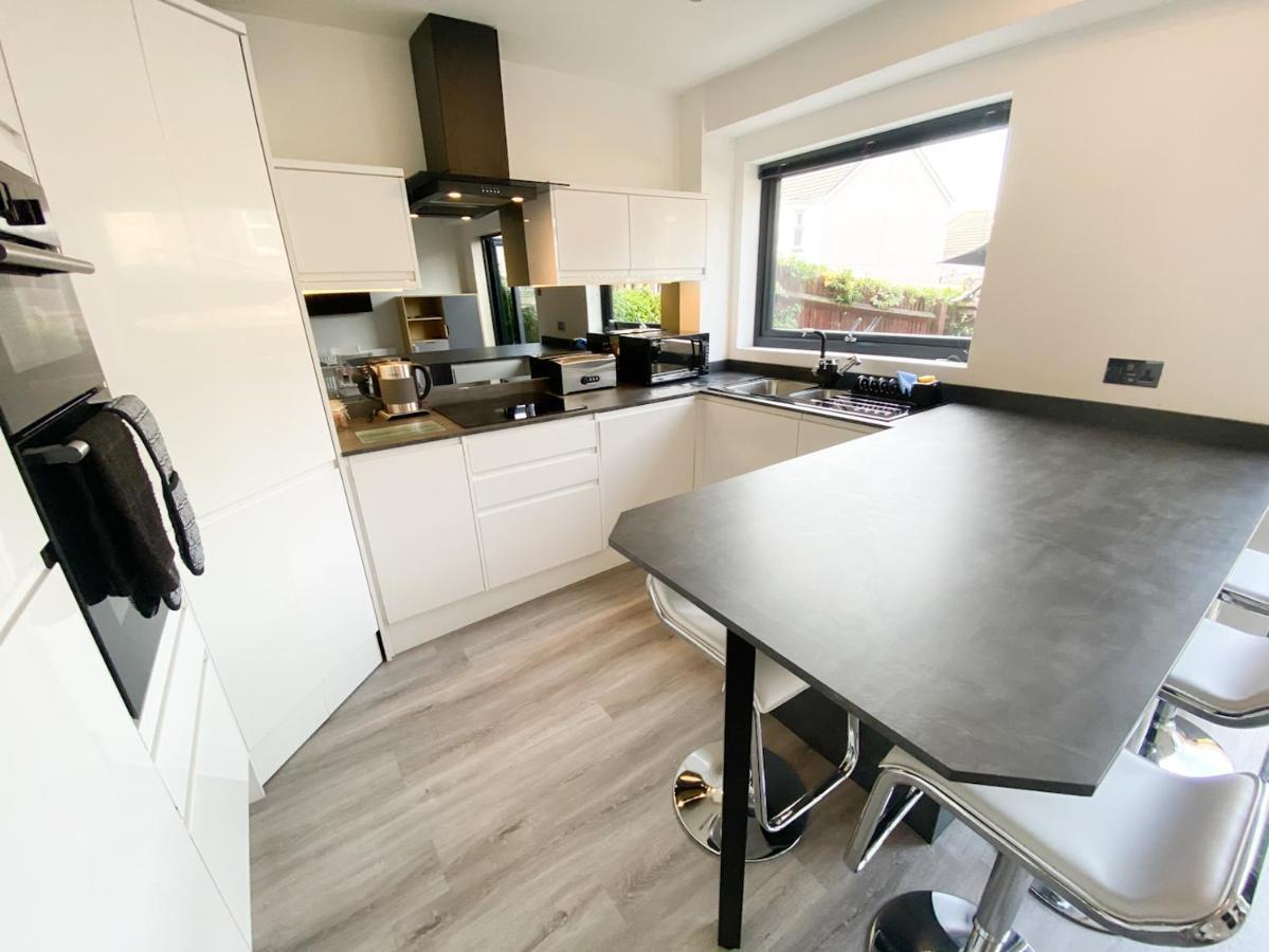 Harbourside House - Great Location - Parking - 2 En-Suites - Sleeps 5 Plus 1 Poole Exterior photo