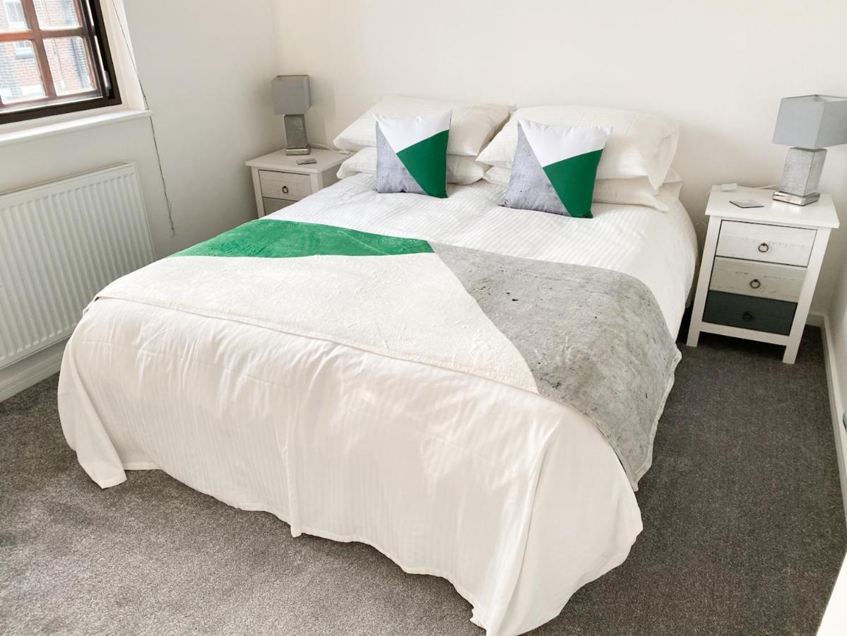 Harbourside House - Great Location - Parking - 2 En-Suites - Sleeps 5 Plus 1 Poole Exterior photo